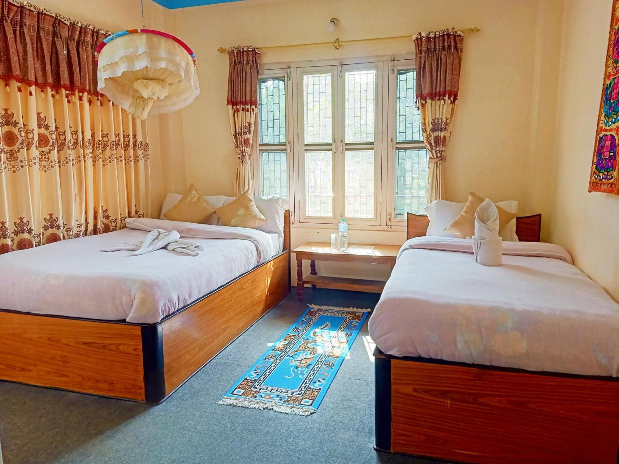 Hotel Rhinoceros-Homestay Sauraha Dış mekan fotoğraf