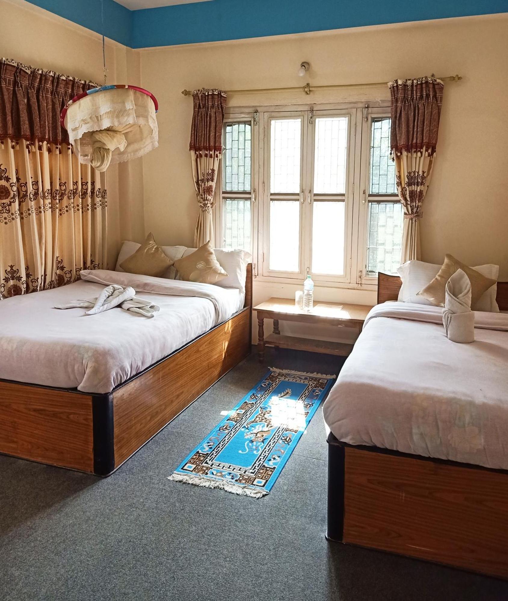 Hotel Rhinoceros-Homestay Sauraha Oda fotoğraf